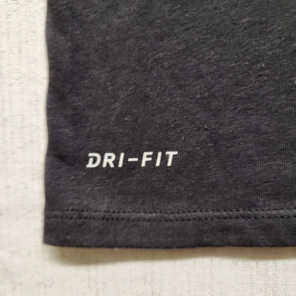 New LA Rams Nike Dri Fit T Shirt Mens Medium/Small Gray Graphic NFL Sports Logo - Picture 2 of 12